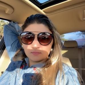 Meet your Posher, Karol